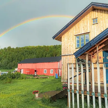 Husky Farm Traditional House At Offtrack Experience Feriehus